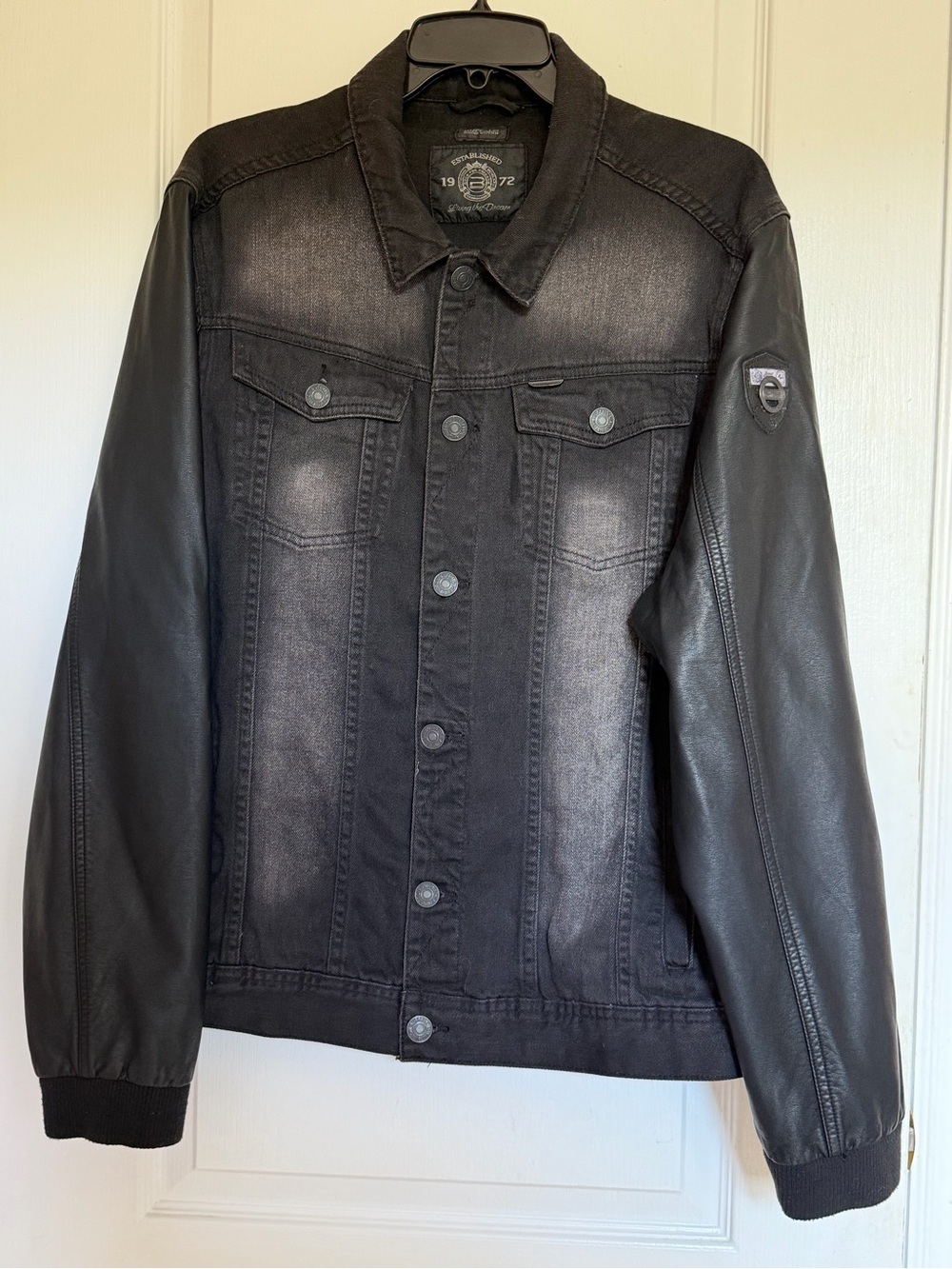 Buffalo David Bitton Men’s Black Denim Jacket  Like New